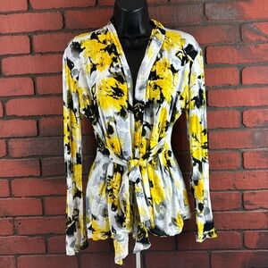 Yvos Woman Medium Yellow Floral‎ Cardigan – Vintage, Cozy, Cute